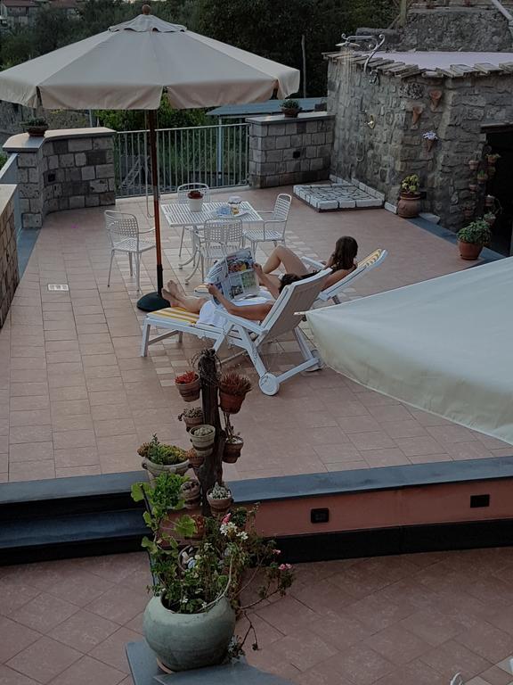 メタ Chez Chantal Bed & Breakfast エクステリア 写真