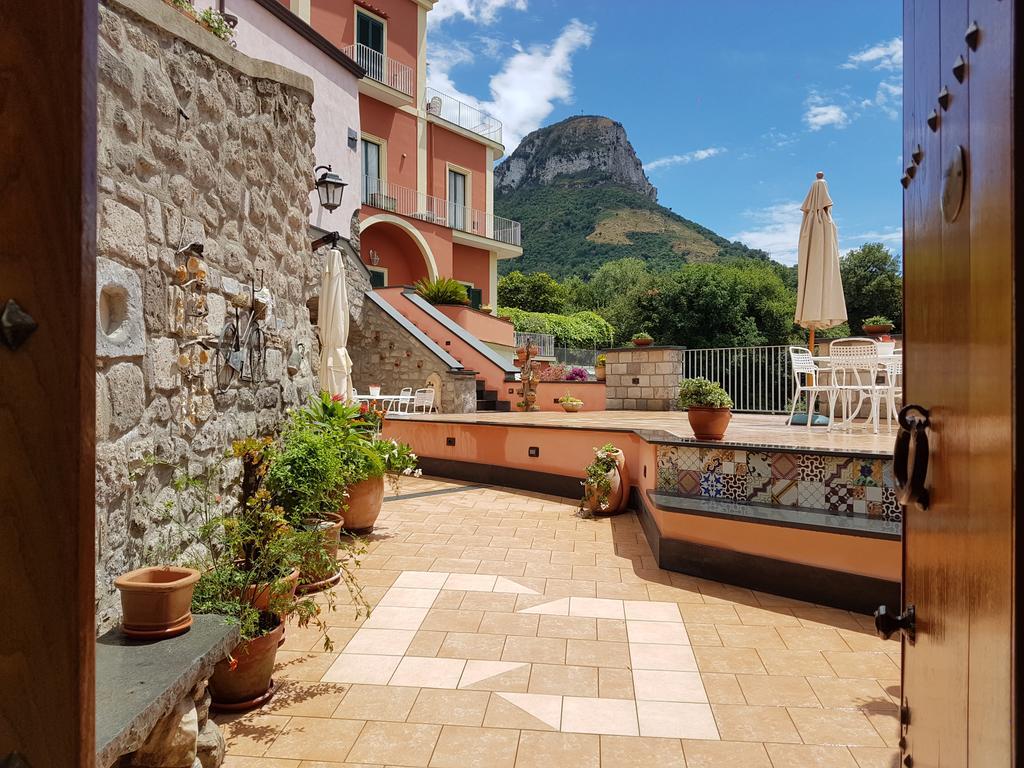 メタ Chez Chantal Bed & Breakfast エクステリア 写真