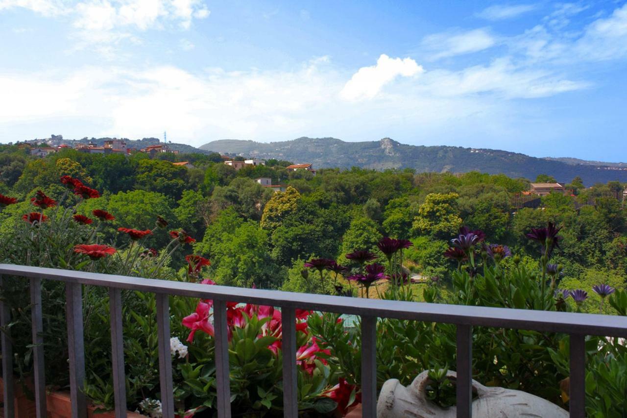メタ Chez Chantal Bed & Breakfast エクステリア 写真